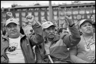 Members of the SME protesting in Mexico City's Zocalo.